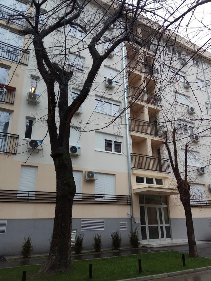 Apartman Ana 수보티차 외부 사진